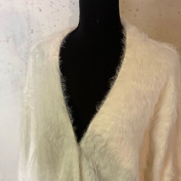 #100 BOUTIQUE Faux Mink Loose Fit Cardigan - Picture 8 of 12